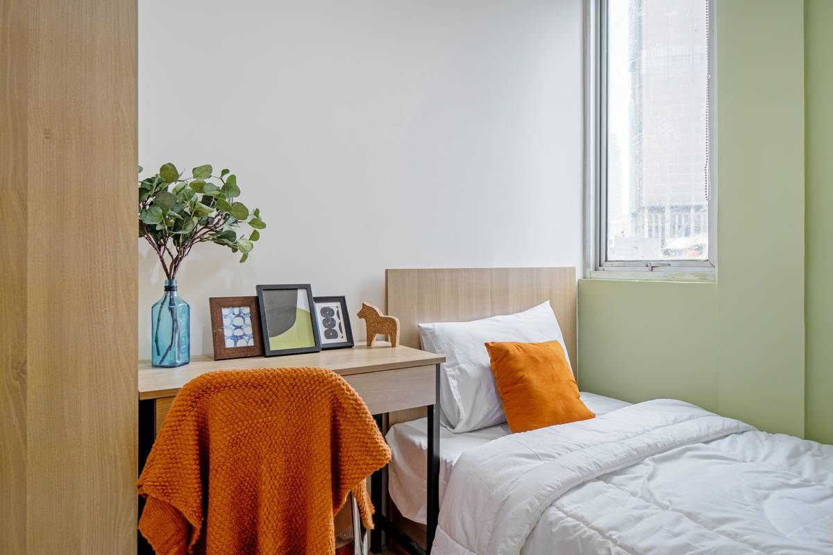 https://images.rukita.co/buildings/building/923a1353-9dc.jpg