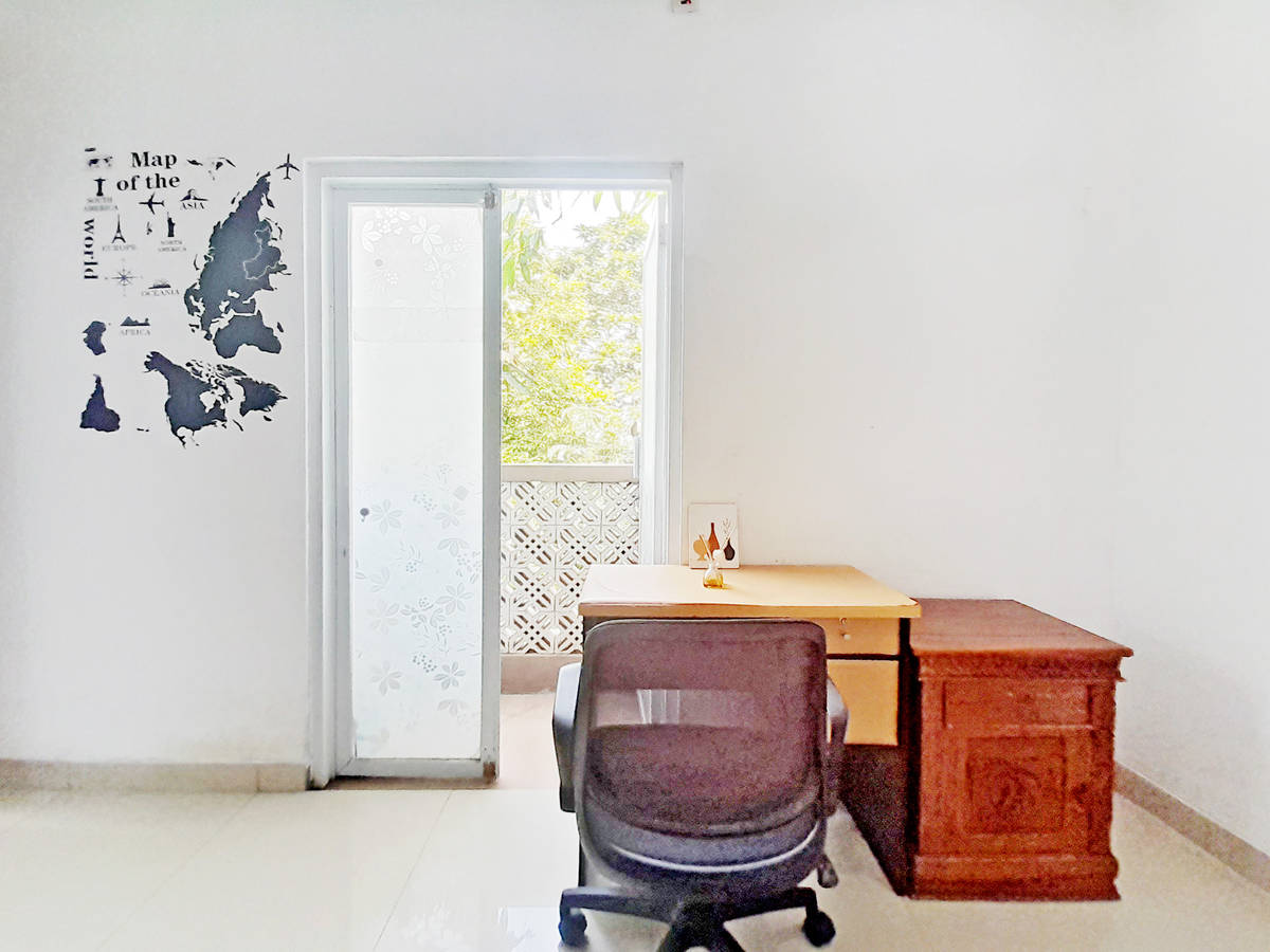 https://images.rukita.co/buildings/building/92969695-5f0.jpg