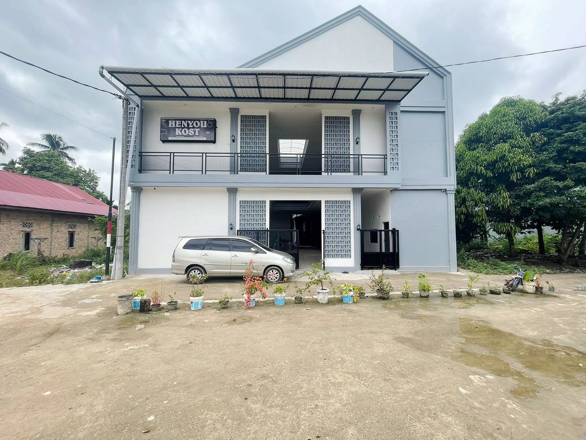 https://images.rukita.co/buildings/building/930fb8e2-41d.jpg