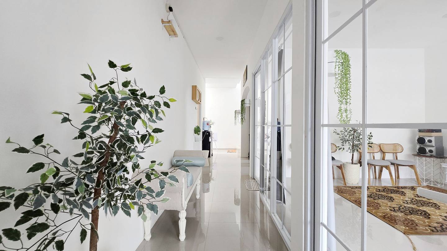 https://images.rukita.co/buildings/building/93265af1-8a1.jpg