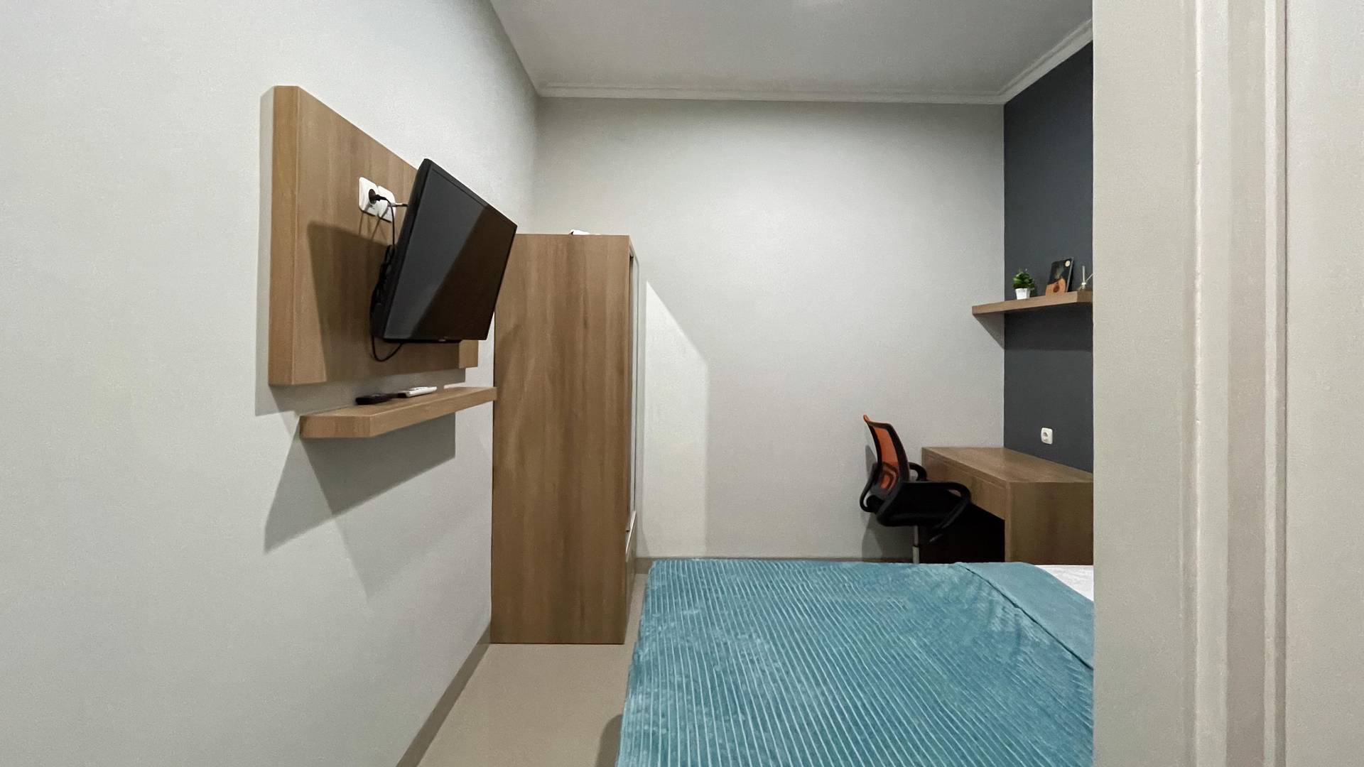 https://images.rukita.co/buildings/building/9381d11a-623.jpg