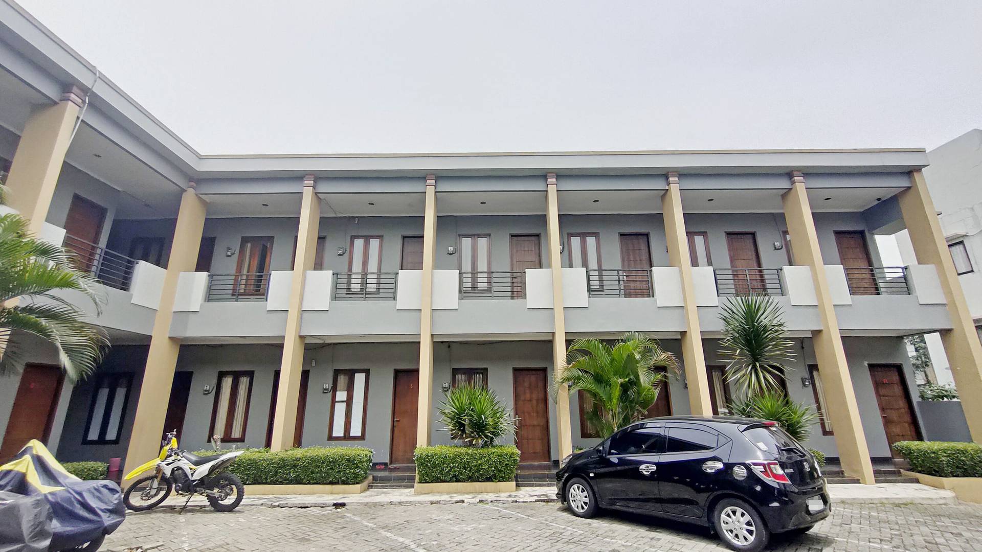 https://images.rukita.co/buildings/building/93fea860-ad9.jpg