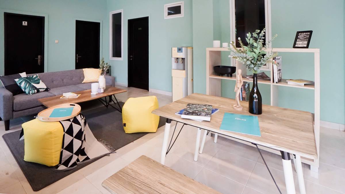 https://images.rukita.co/buildings/building/943febef-316.jpg