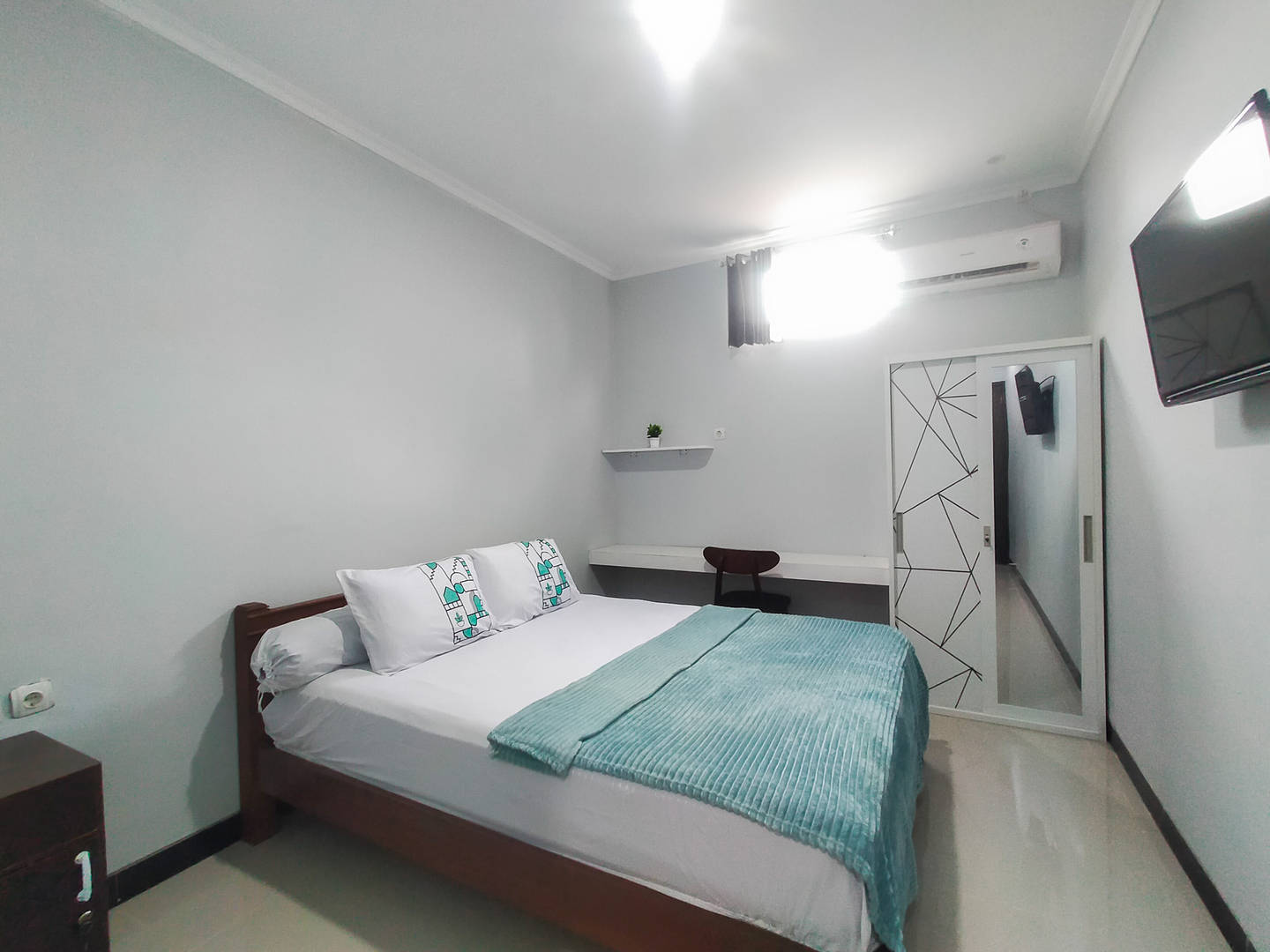 Foto Rukita Unit Queen House Simongan Semarang