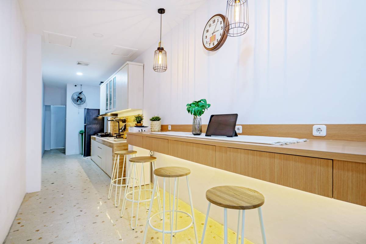 https://images.rukita.co/buildings/building/95802c41-d05.jpg