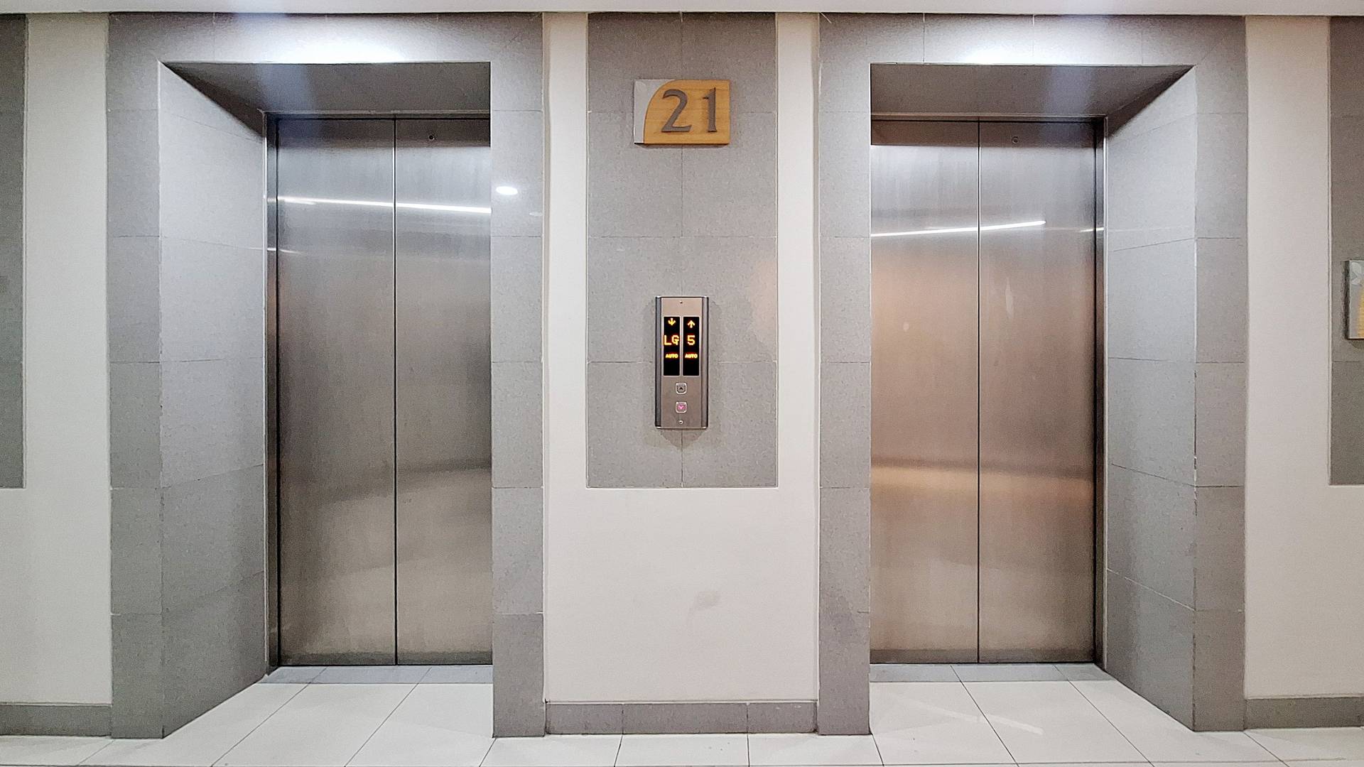 https://images.rukita.co/buildings/building/96399b02-3bda-4859-a033-094ad7388f76.jpg