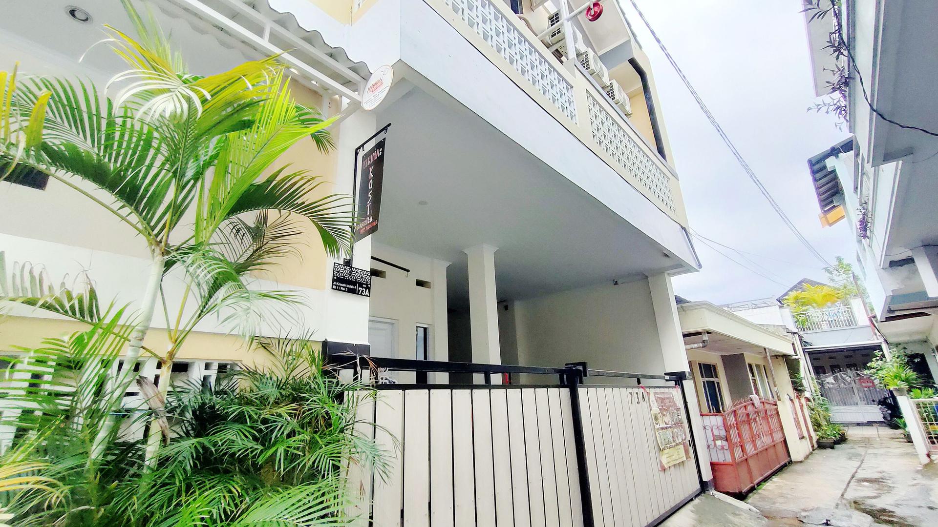 https://images.rukita.co/buildings/building/9686b604-5d4.jpg