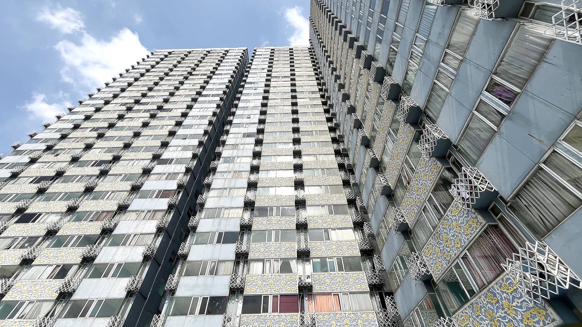 https://images.rukita.co/buildings/building/9782f1b6-7ad5-4be7-82c3-9bee97721921.jpg