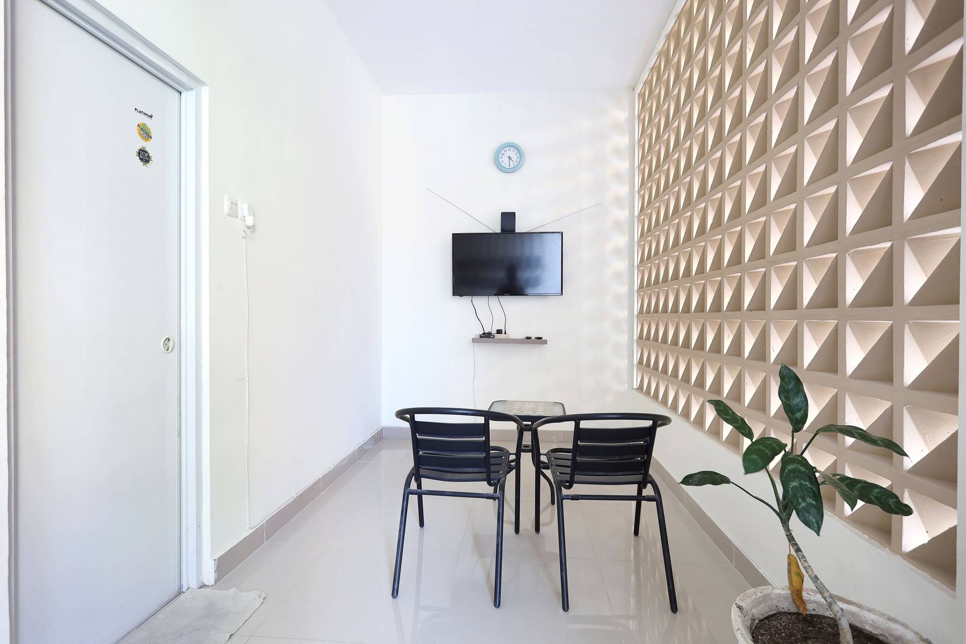 https://images.rukita.co/buildings/building/98241880-698a-44e4-bac8-e969f5f97d08.jpg