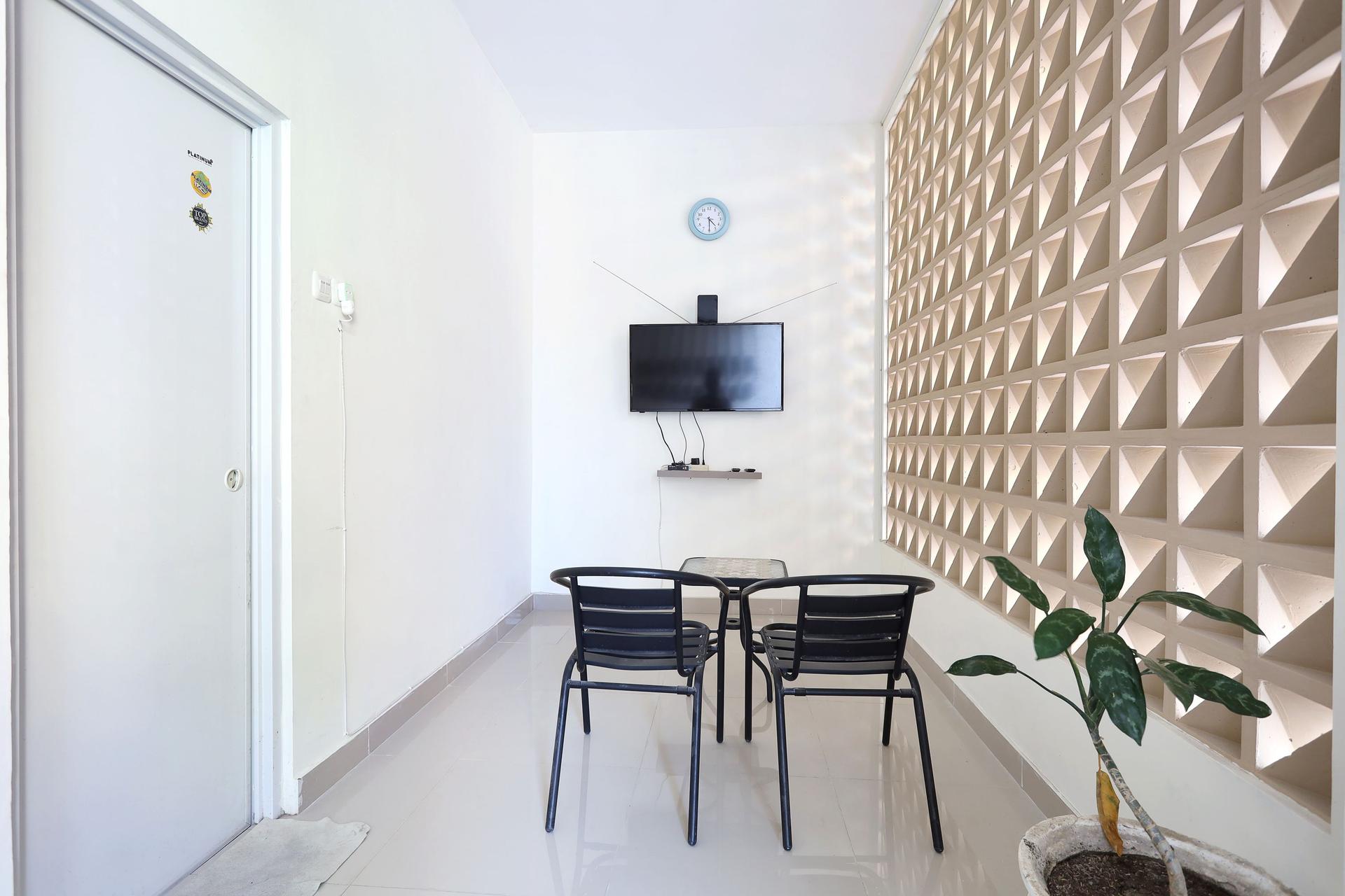 https://images.rukita.co/buildings/building/98241880-698a-44e4-bac8-e969f5f97d08.jpg