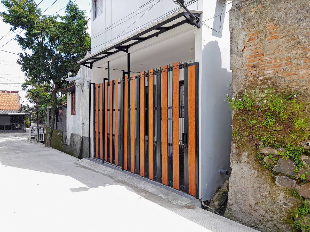 https://images.rukita.co/buildings/building/9873ef24-08e.jpg