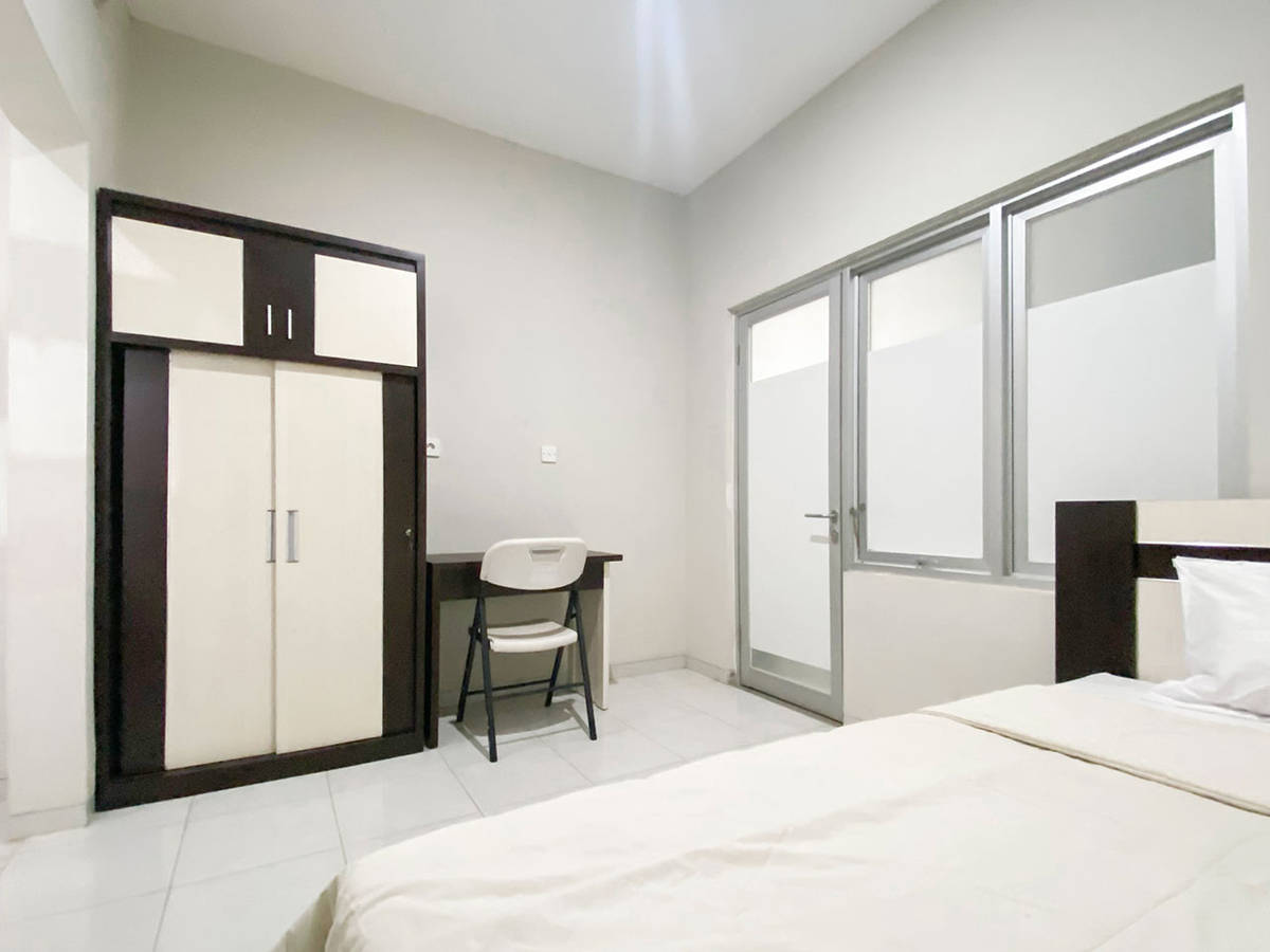 https://images.rukita.co/buildings/building/9910036f-246.jpg