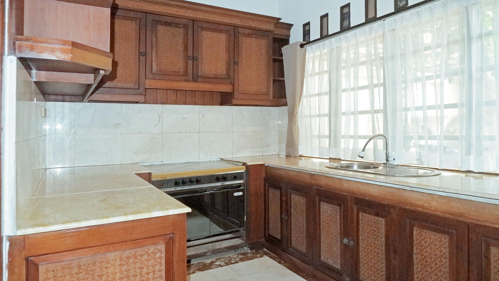https://images.rukita.co/buildings/building/997cea0d-269.jpg