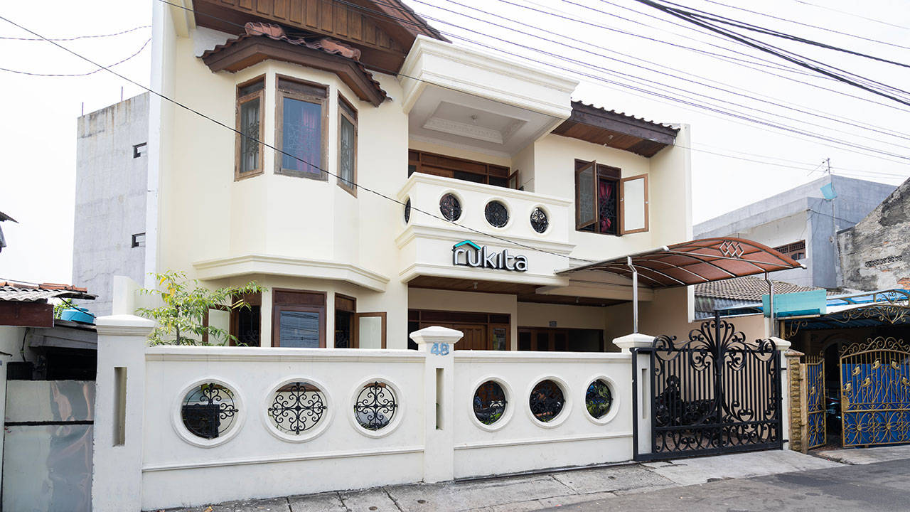 https://images.rukita.co/buildings/building/99ff25f1-ef1.jpg