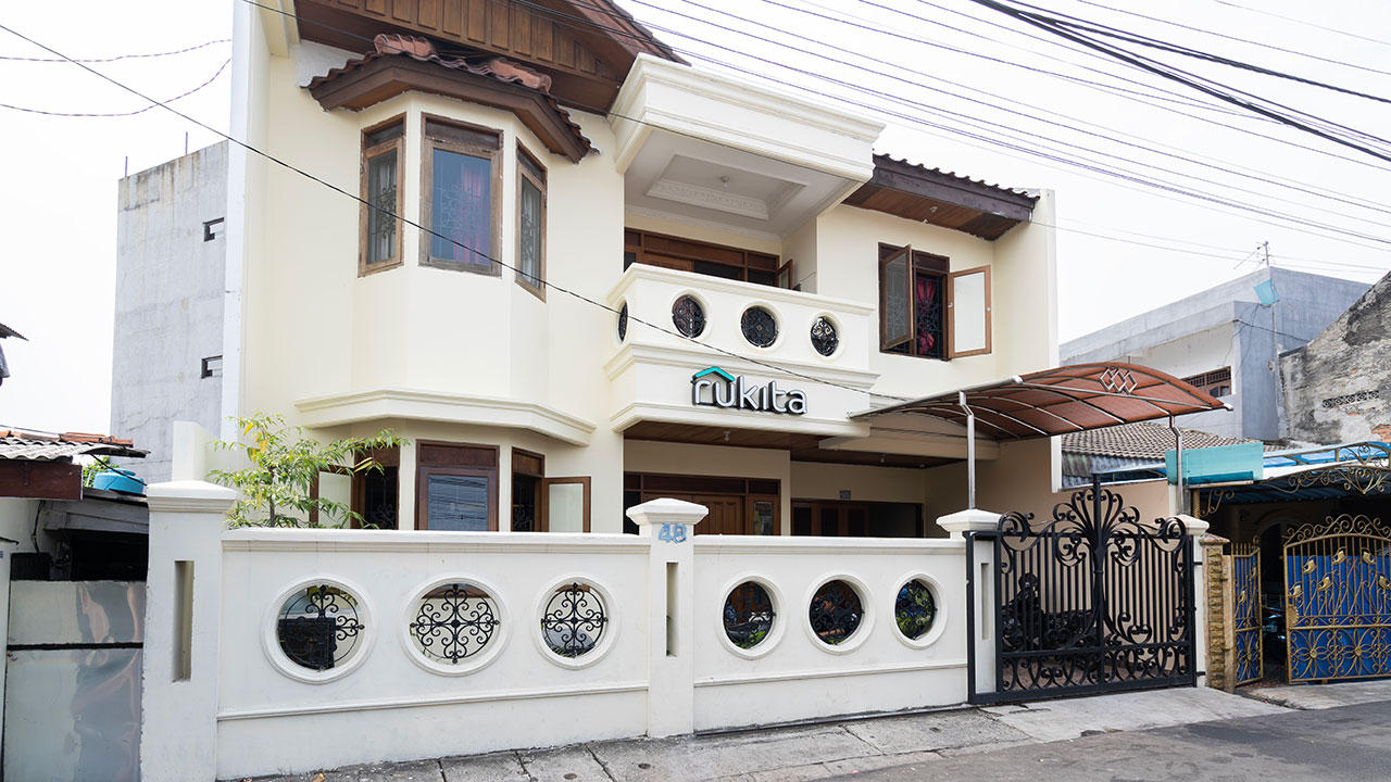 https://images.rukita.co/buildings/building/99ff25f1-ef1.jpg
