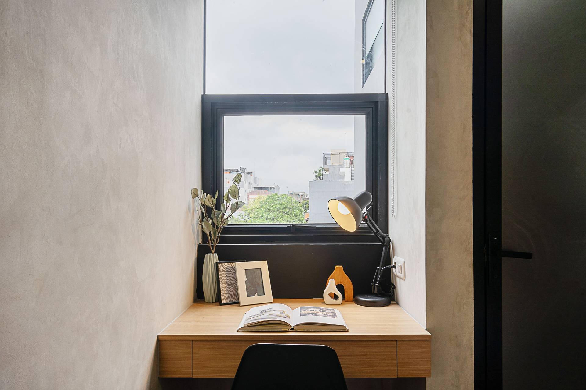 https://images.rukita.co/buildings/building/9a6f6856-d29.jpg