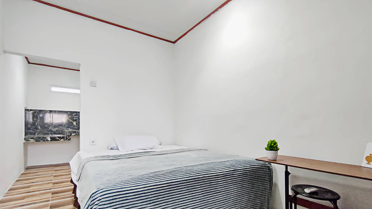 https://images.rukita.co/buildings/building/9abdb549-2e8.jpg
