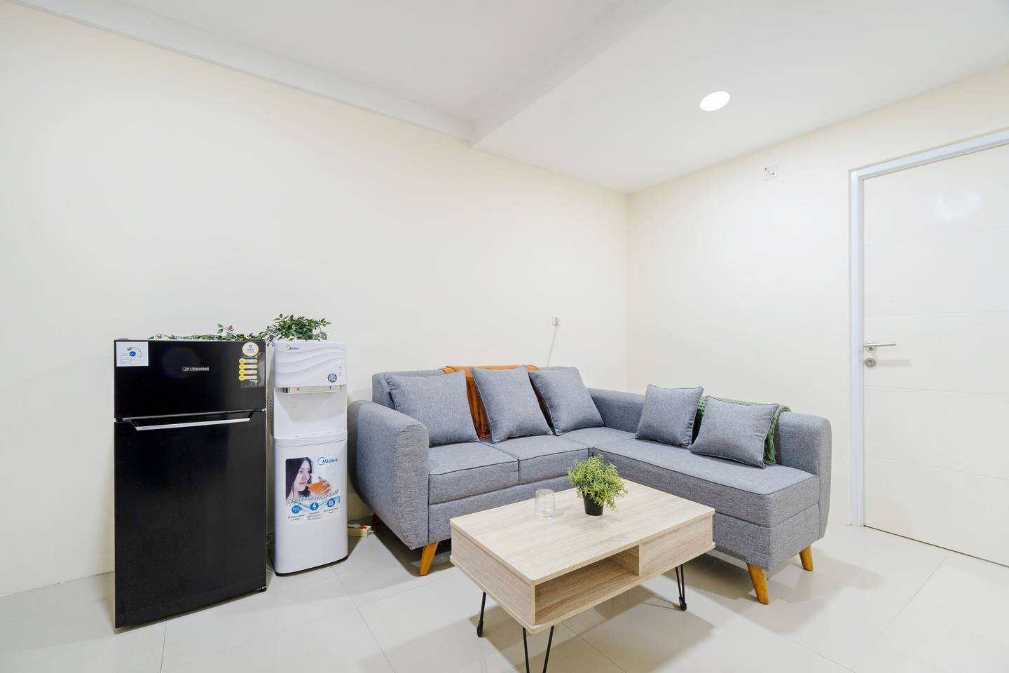 https://images.rukita.co/buildings/building/9ad65f19-2aa.jpg