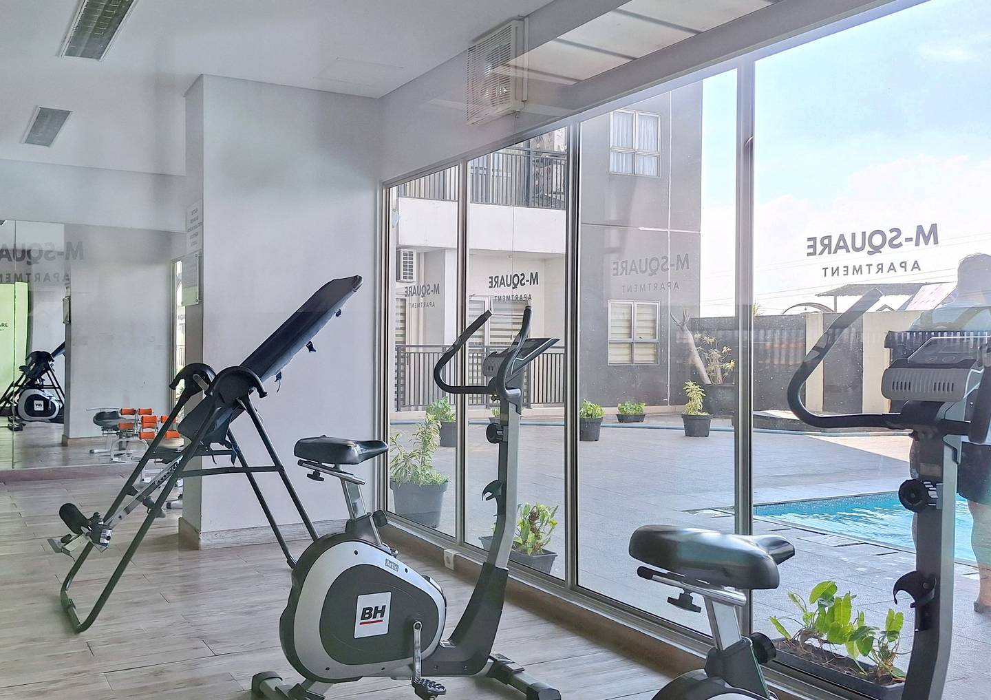 https://images.rukita.co/buildings/building/9b6071ca-360.jpg