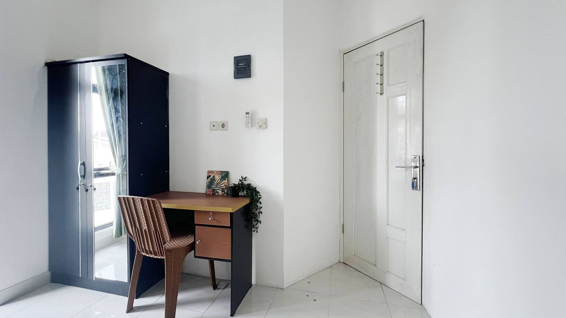 https://images.rukita.co/buildings/building/9cbf745d-9b8.jpg