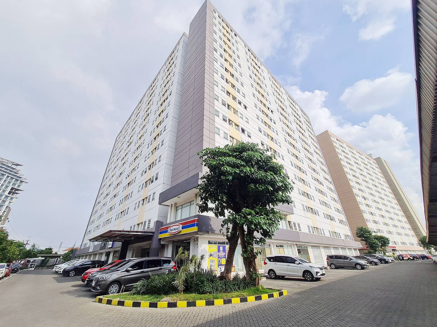 Foto Rukita Unit Apartemen Puncak Permai Surabaya - 2BR City View #2