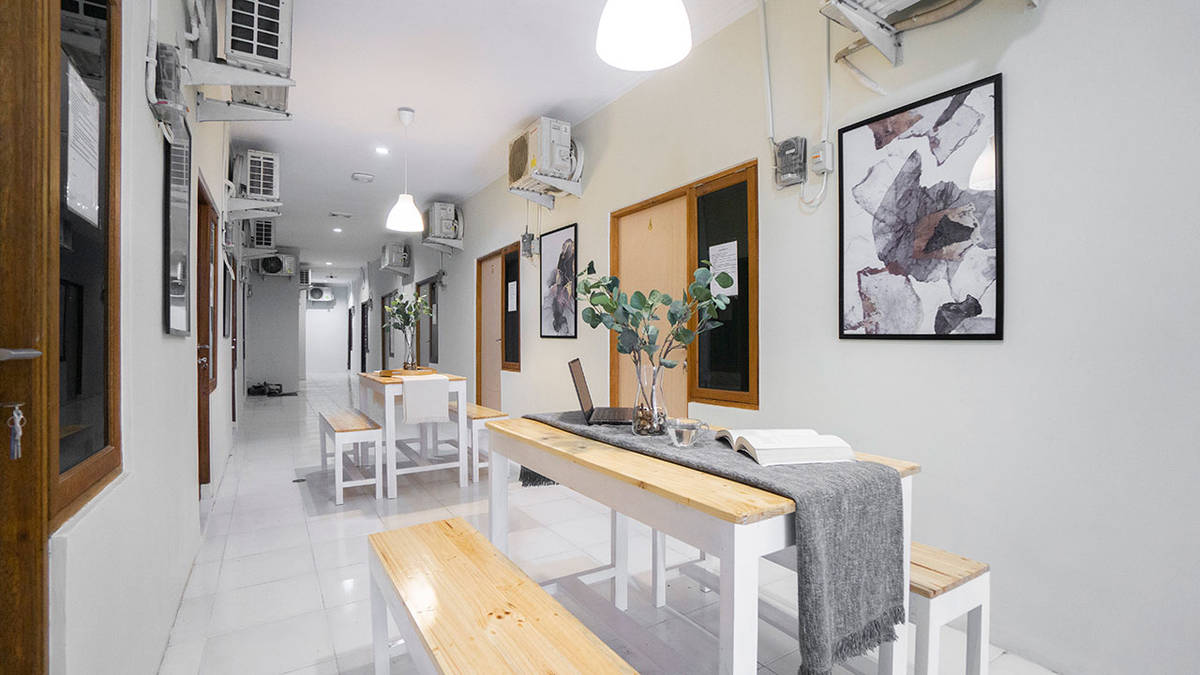 https://images.rukita.co/buildings/building/Rukita-Flamboyan-Bintaro_September2020_69_edited.jpg