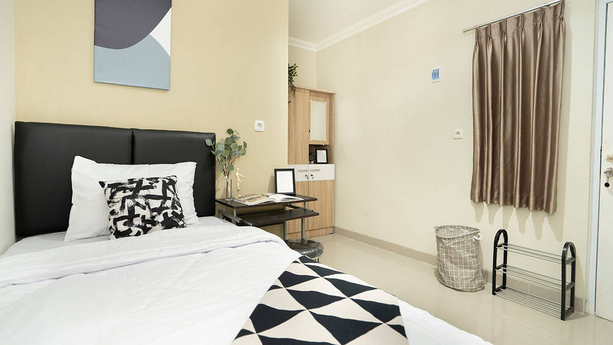 https://images.rukita.co/buildings/building/Rukita-Flamingo-Bintaro_Juli2021_49_edited.jpg