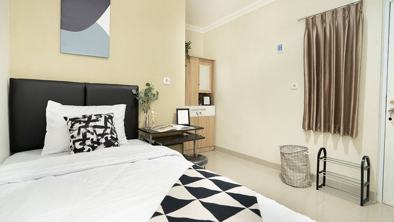 https://images.rukita.co/buildings/building/Rukita-Flamingo-Bintaro_Juli2021_49_edited.jpg
