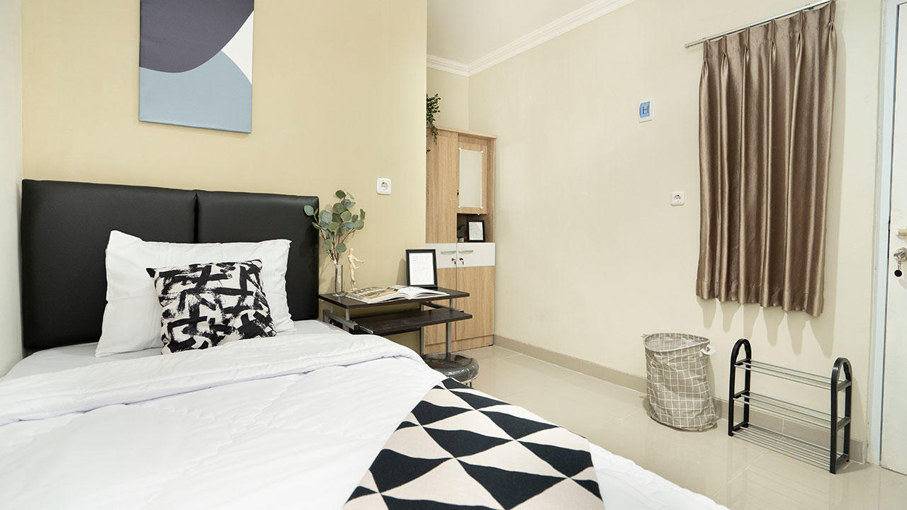 https://images.rukita.co/buildings/building/Rukita-Flamingo-Bintaro_Juli2021_49_edited.jpg