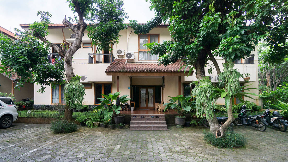 https://images.rukita.co/buildings/building/Rukita-Jati-Anom_Maret2020_edited.jpg