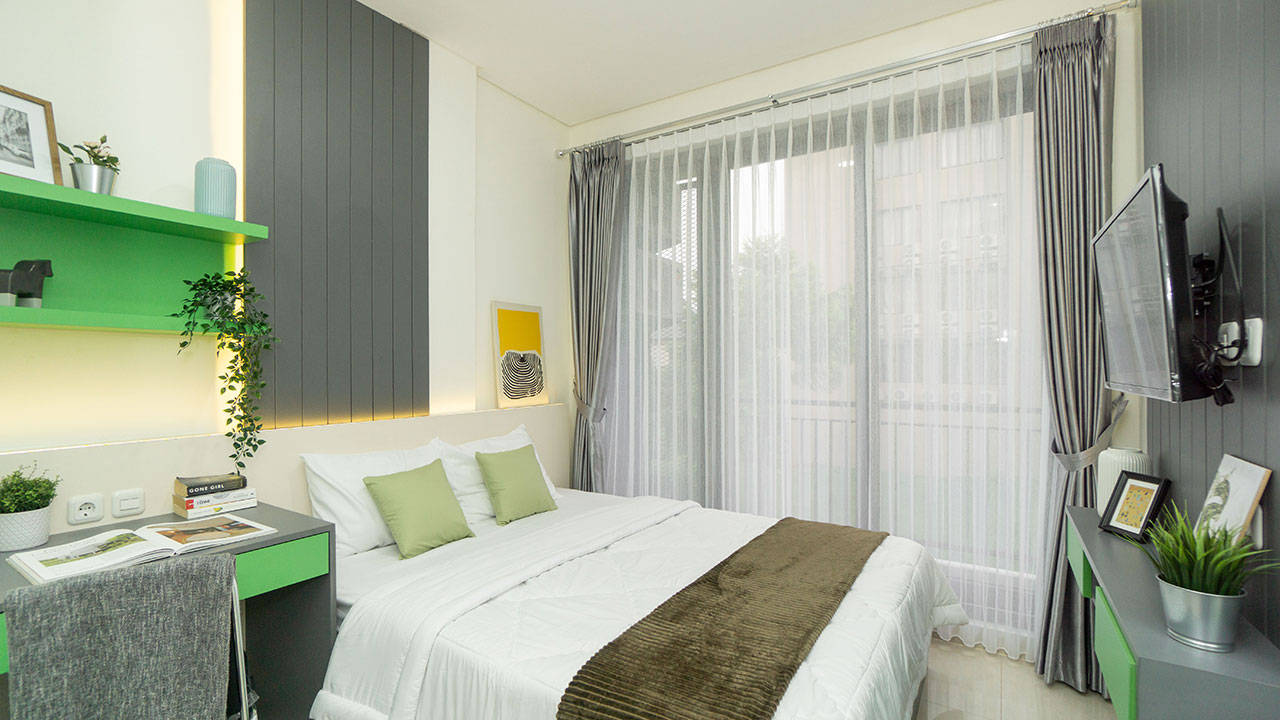 https://images.rukita.co/buildings/building/Rukita-Patra-Suite-Regentown_Desember2021_27_edited.jpg