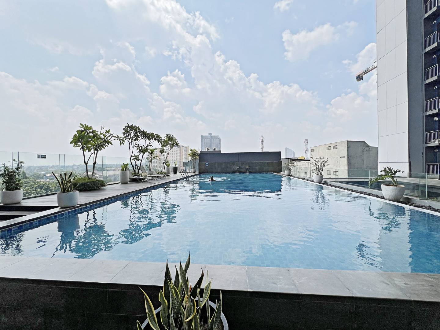 Foto Rukita Unit Apartemen Evenciio Margonda - Studio City View #1