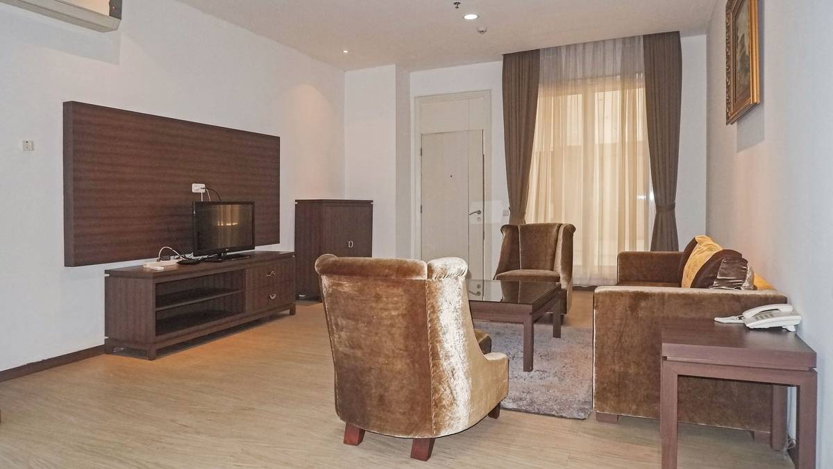 https://images.rukita.co/buildings/building/a0490898-2b3.jpg