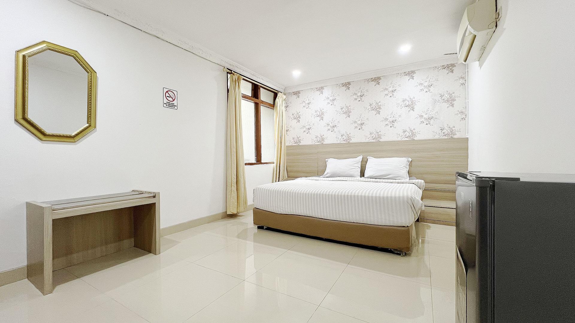https://images.rukita.co/buildings/building/a22f6685-318.jpg