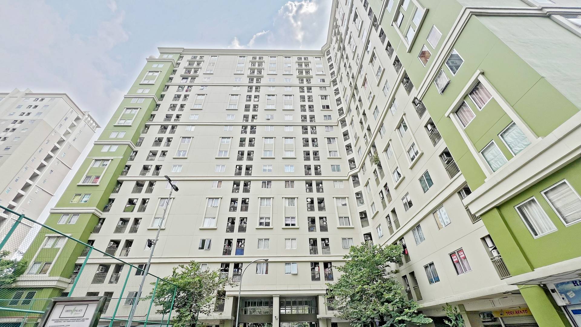 https://images.rukita.co/buildings/building/a2e9ce6c-34d.jpg