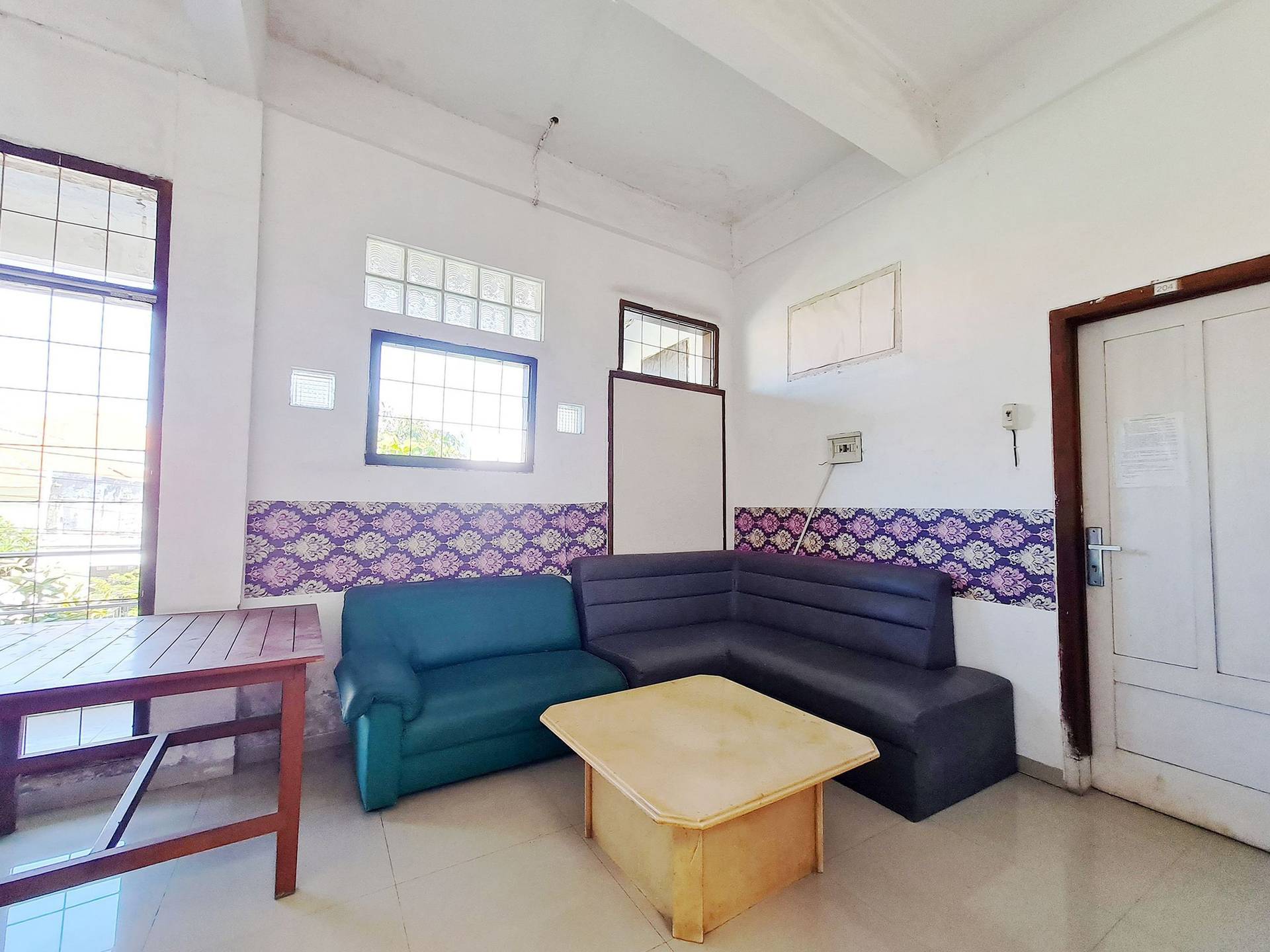 https://images.rukita.co/buildings/building/a3a9e044-3aaa-4a74-b218-0a34b3d4f044.jpg