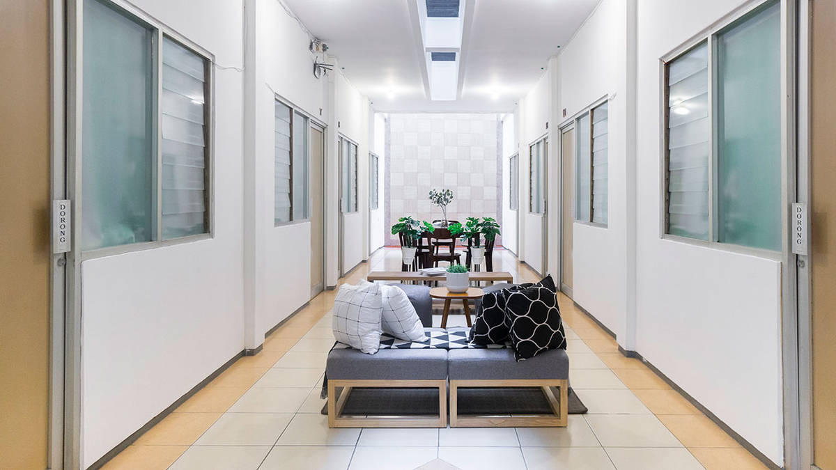 https://images.rukita.co/buildings/building/a443dc1d-a42.jpg