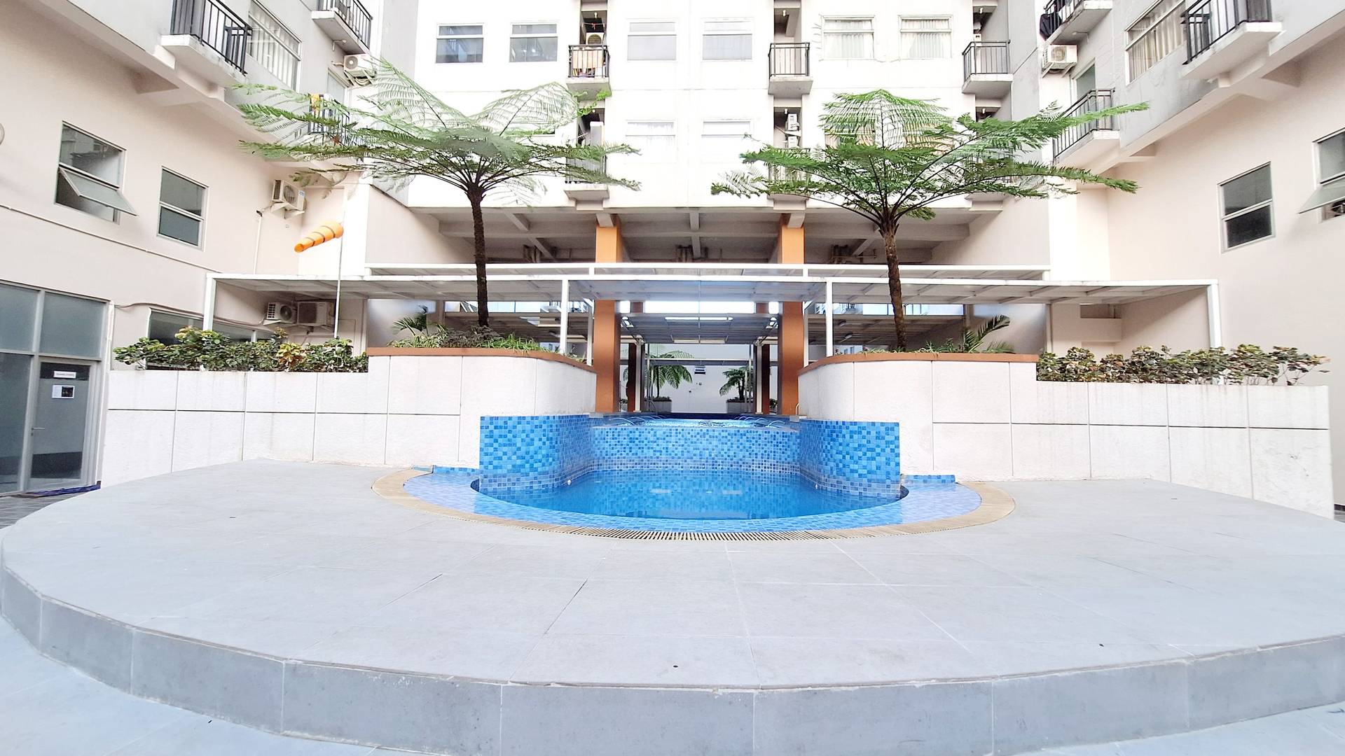 https://images.rukita.co/buildings/building/a4b9df51-5263-4cc2-b67f-c8c3b19501c8.jpg
