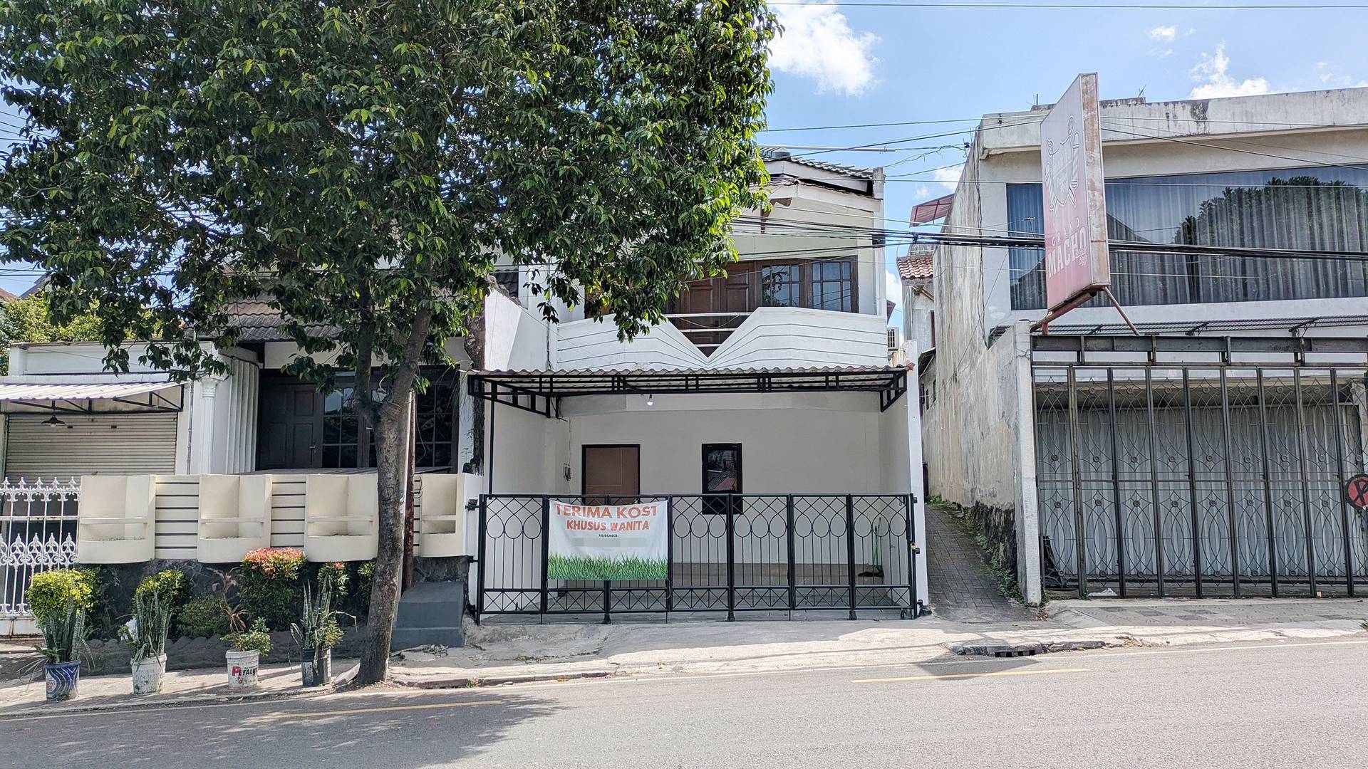 https://images.rukita.co/buildings/building/a52a1384-485.jpg