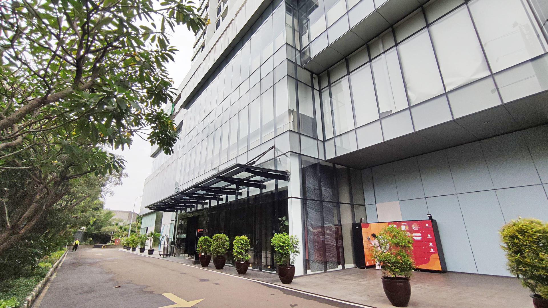 https://images.rukita.co/buildings/building/a9d4dbe3-887.jpg