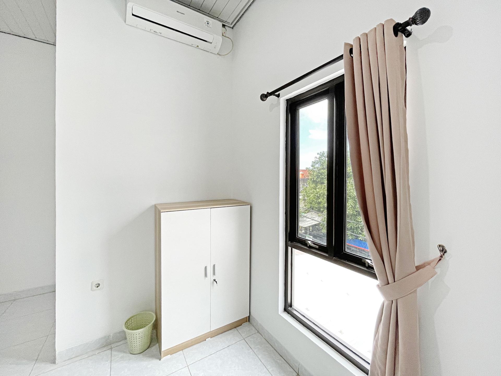 https://images.rukita.co/buildings/building/aa9588fb-3bc.jpg