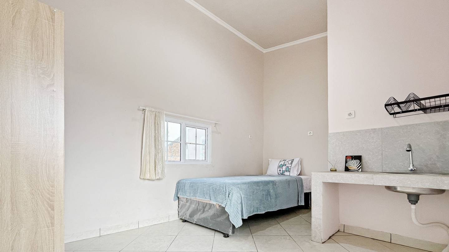 https://images.rukita.co/buildings/building/aacafa74-5bb.jpg