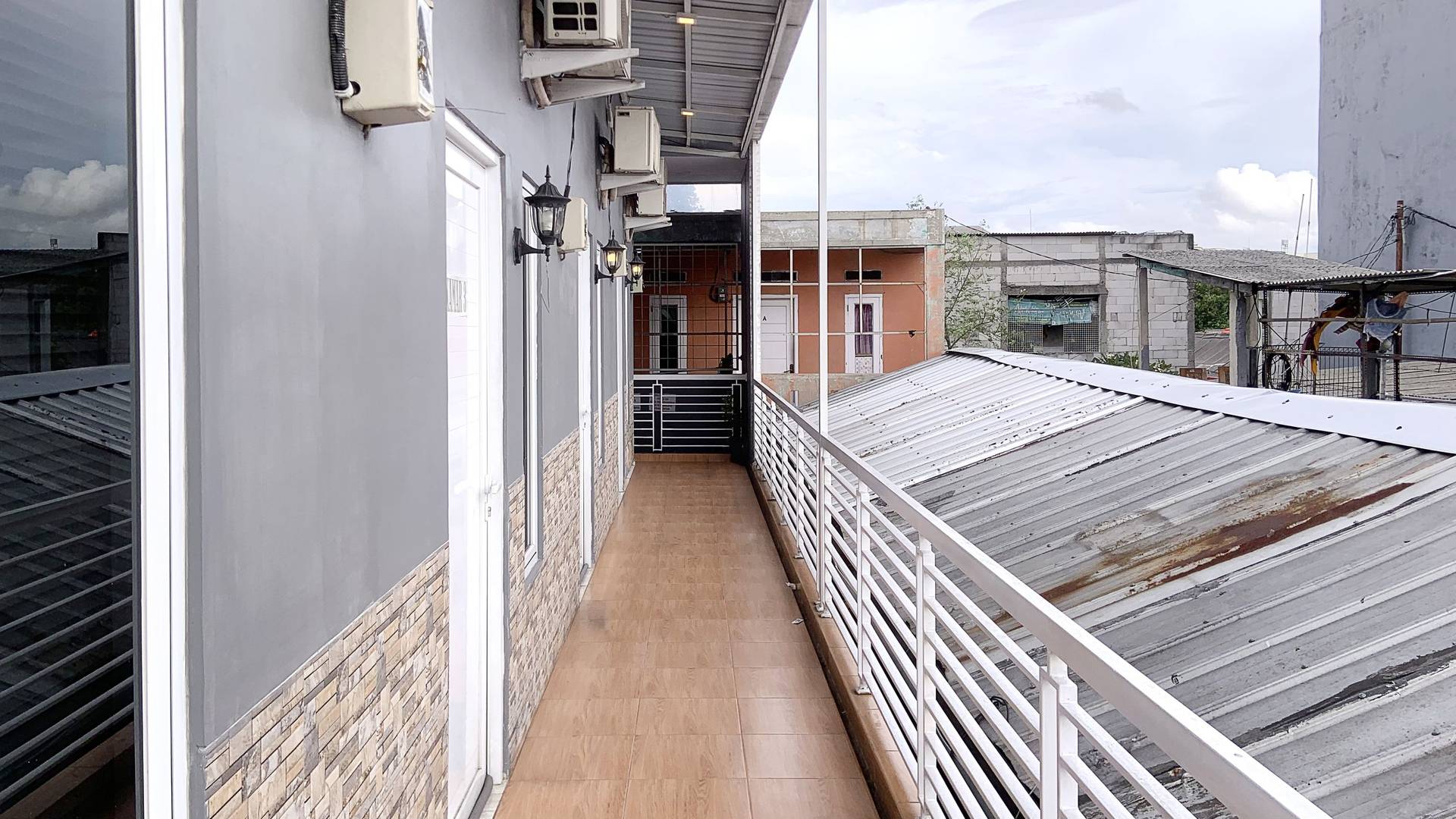 https://images.rukita.co/buildings/building/abe35d23-e1f7-4f6a-97c8-73f33c62cce1.jpg