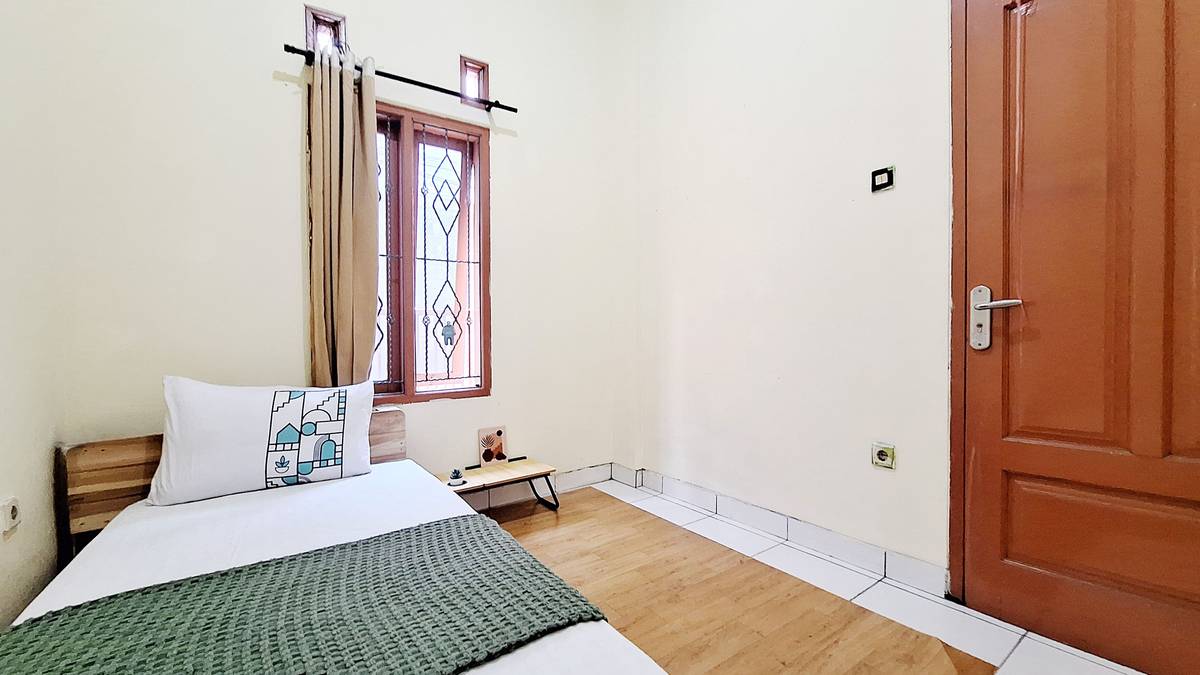 https://images.rukita.co/buildings/building/ad9185da-4e3b-4f36-967f-97abff94e821.jpg