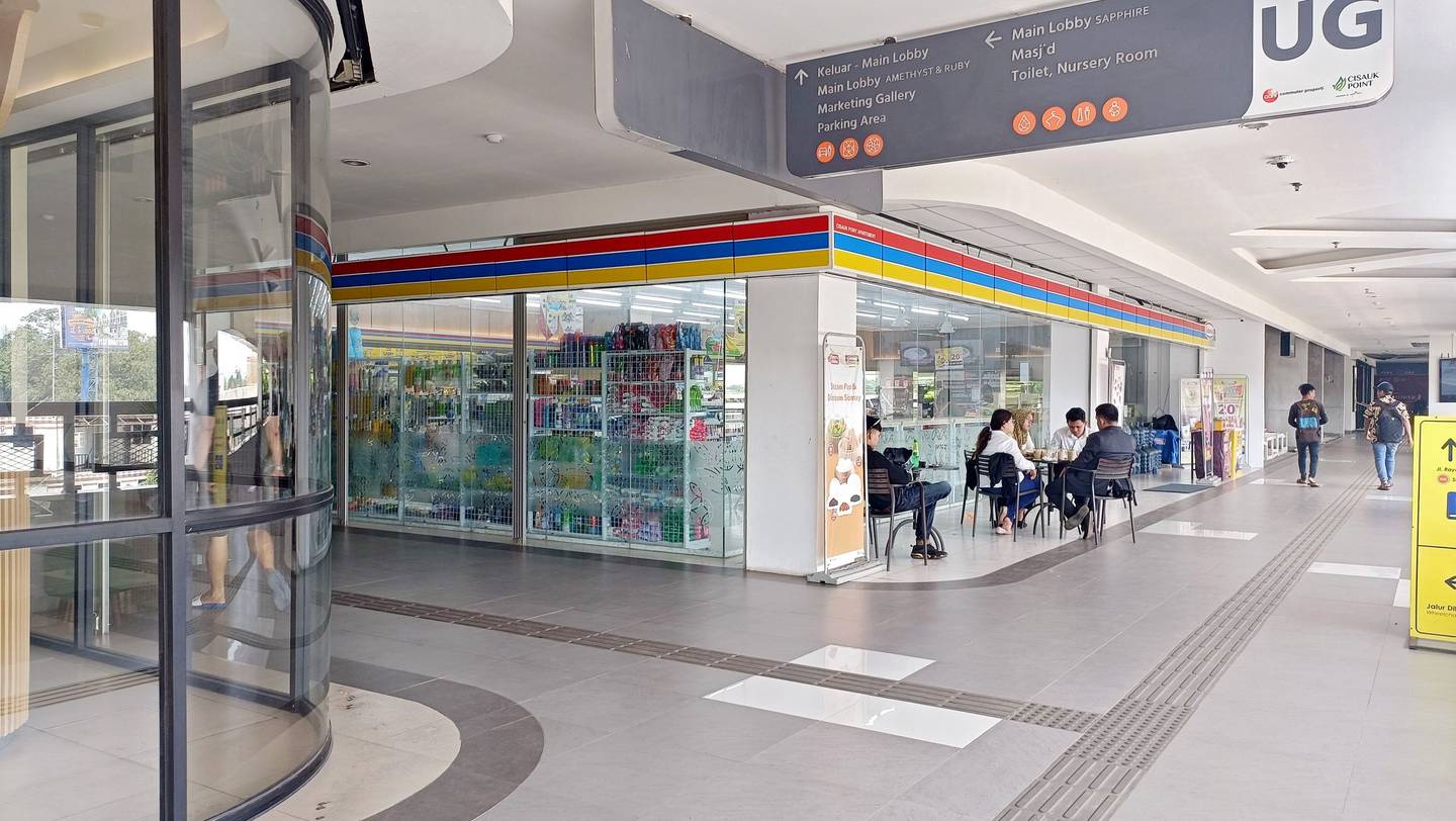 https://images.rukita.co/buildings/building/adb9a09f-4c2.jpg