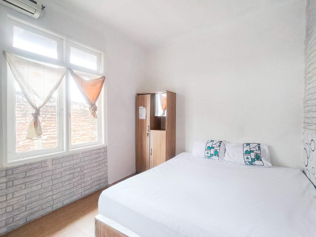 Foto Rukita Unit Kenconowungu Guesthouse Siliwangi Semarang