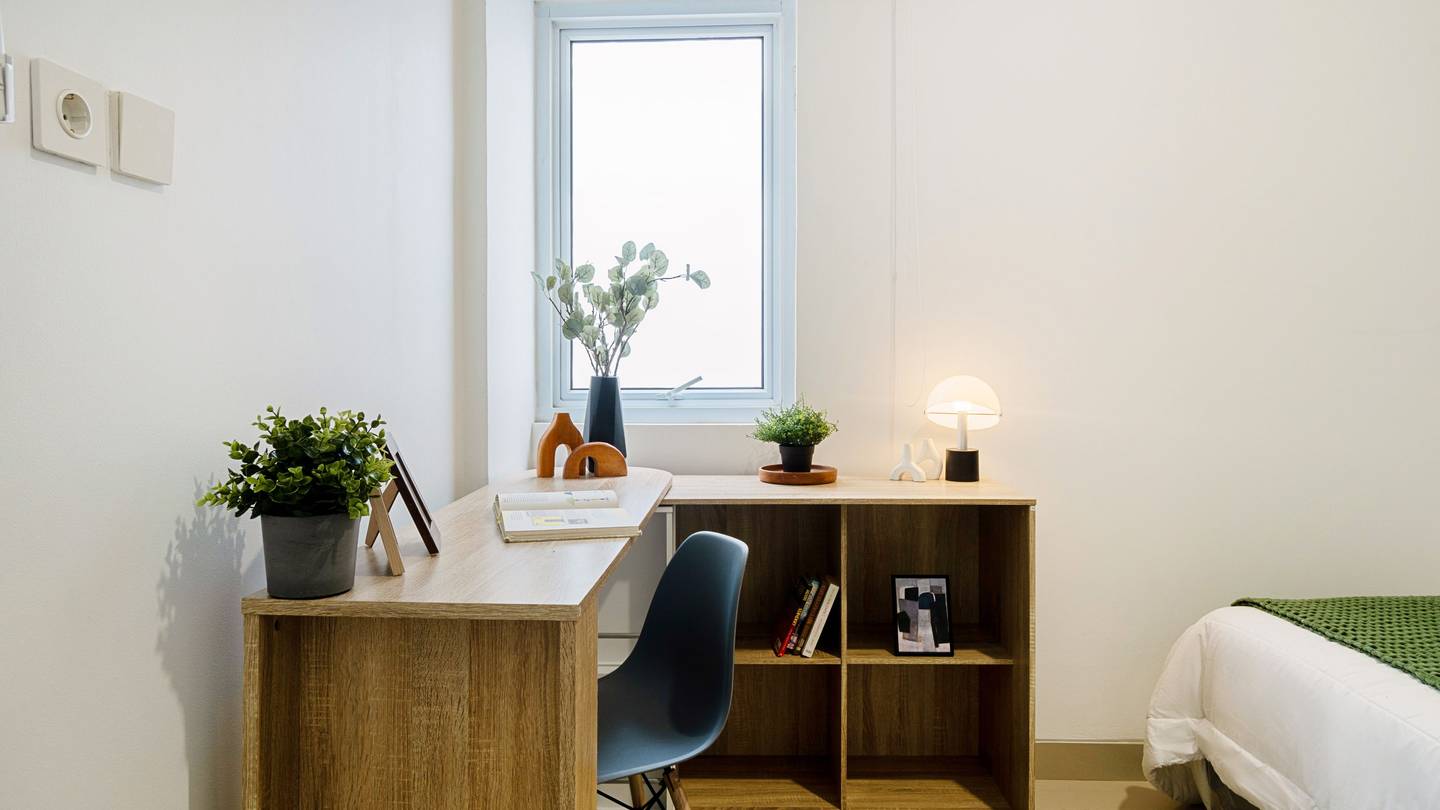 https://images.rukita.co/buildings/building/b06f1884-160.jpg