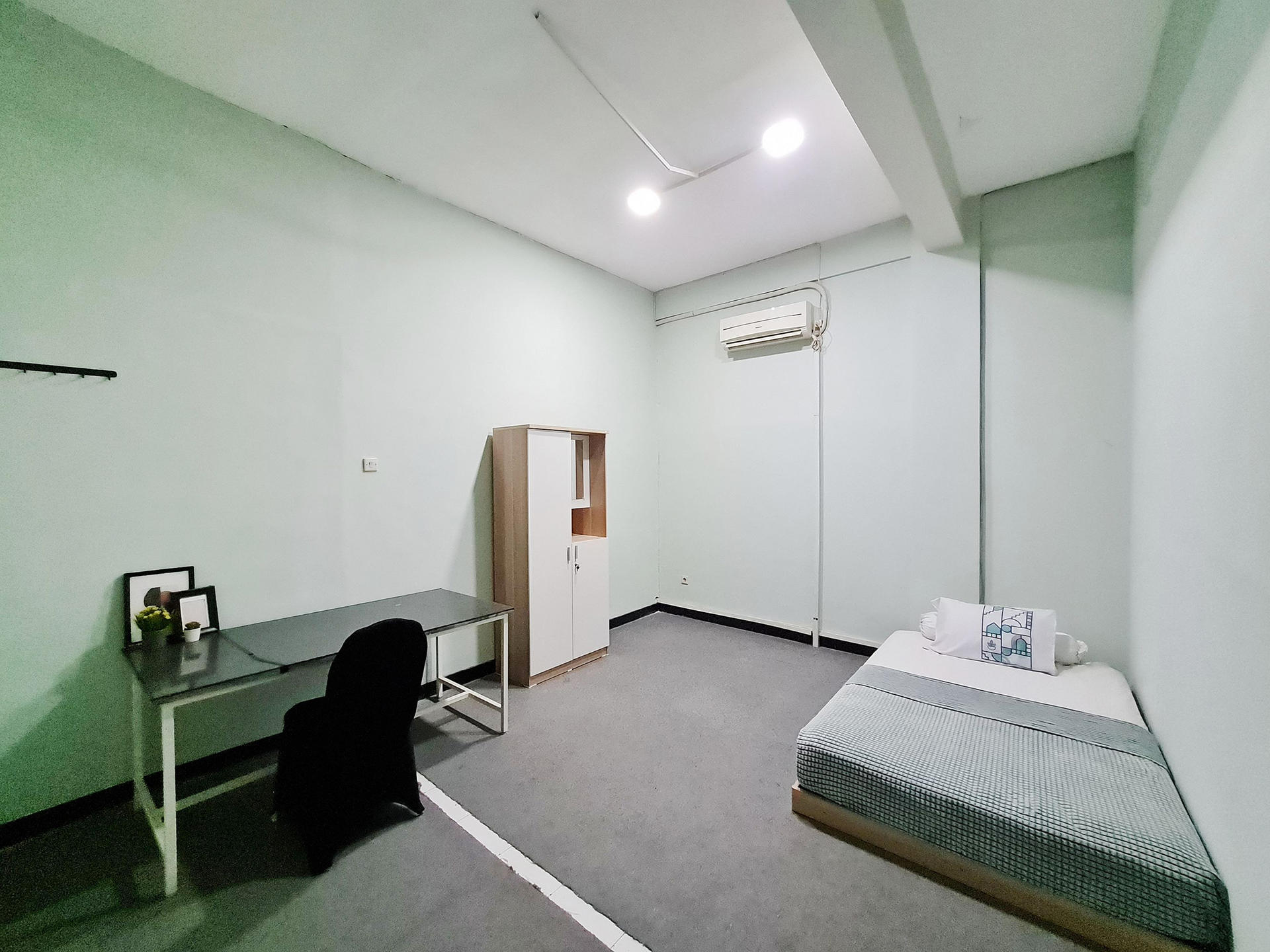 https://images.rukita.co/buildings/building/b0e81153-9eb.jpg