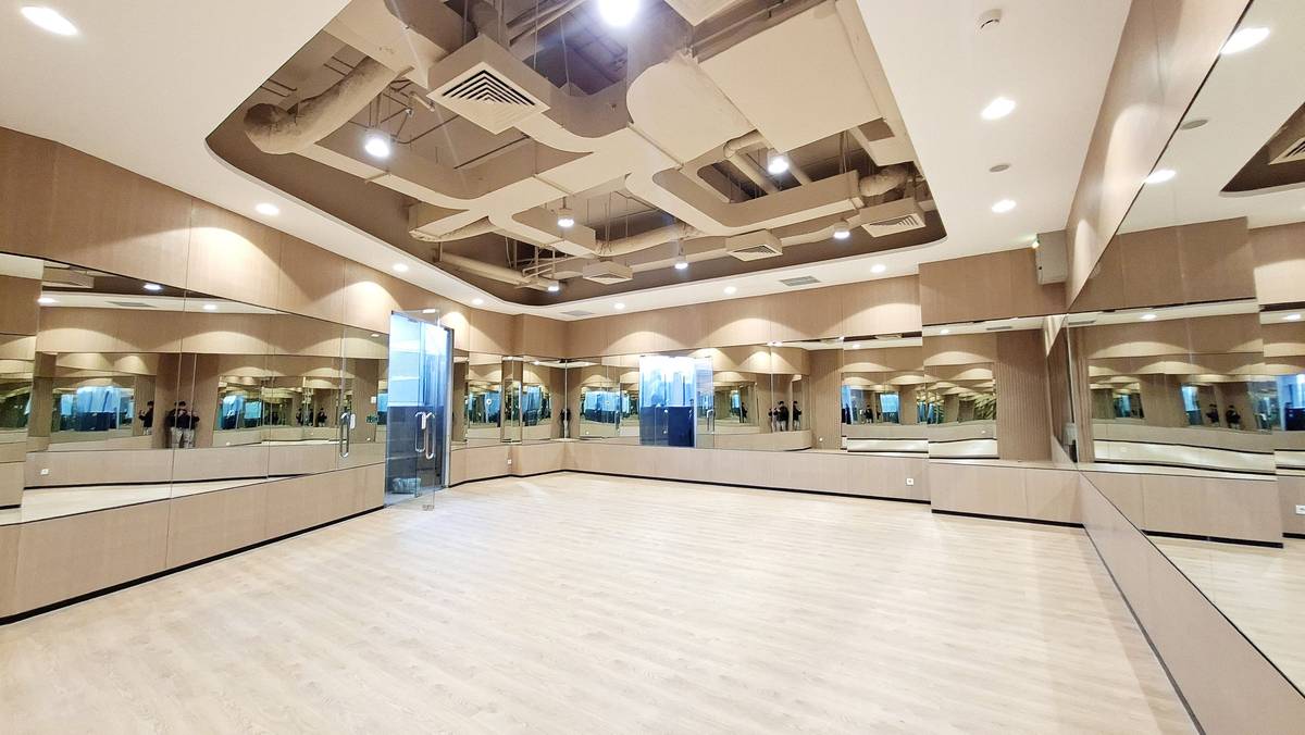 Foto Rukita Unit Apartemen Saffron Noble Sentul - Studio City View #1