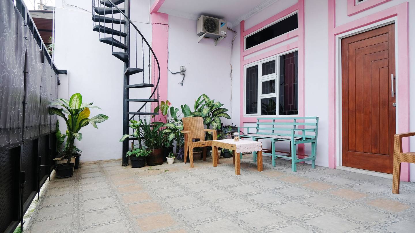 https://images.rukita.co/buildings/building/b22ccbc3-908.jpg